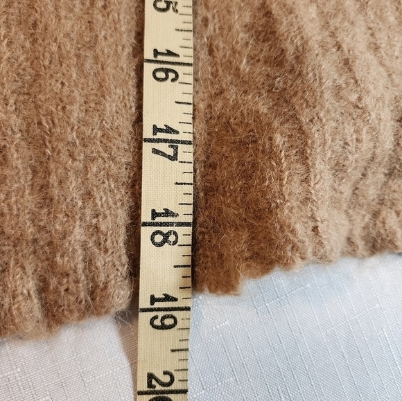 Free People Women's Tan Alpaca Blend Crew Neck Crop Sweater Size Medium - Picture 6 of 14